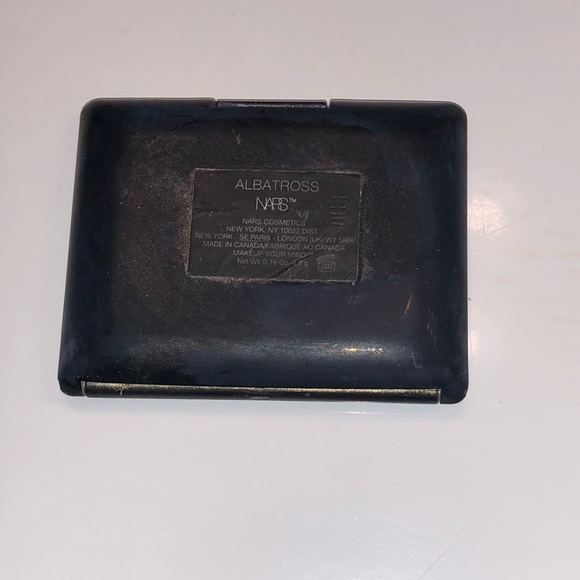 NARS Albatross Highlighting Powder - Picture 4 of 4